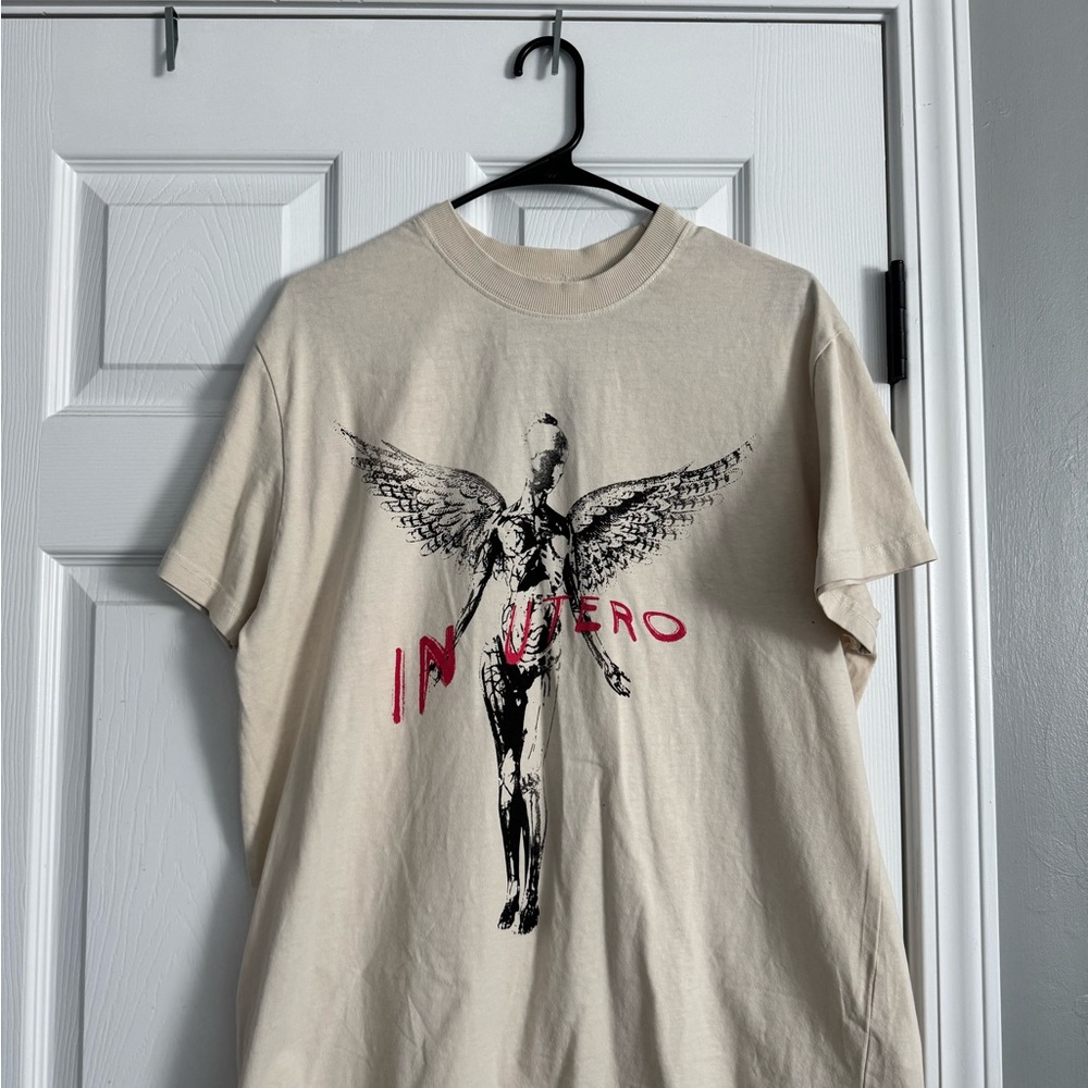 Stradivarius Cream Graphic Tee